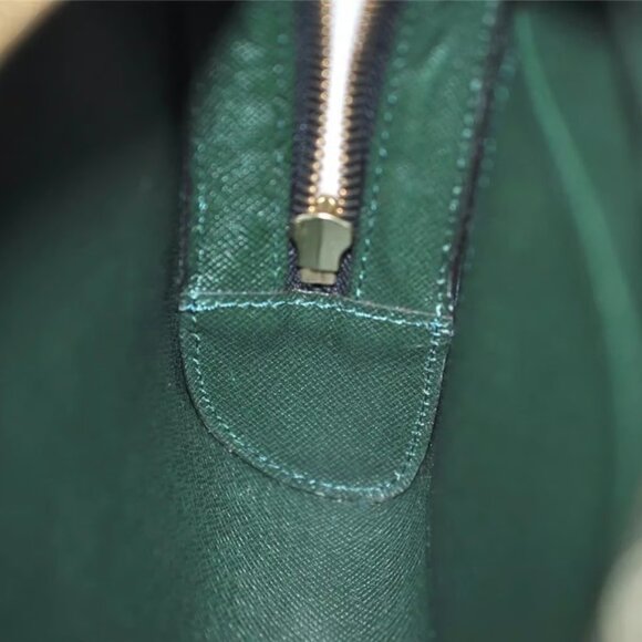 AUTHENTIC LOUIS VUITTON TAIGA BAIKAL GREEN LEATHER CLUTCH BAG - Picture 11 of 12